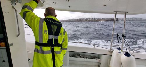 В восточной части Сиднея в ходе поисков пропавшего пловца обнаружено тело. В восточной части Сиднея в ходе поисков пропавшего пловца обнаружено тело.