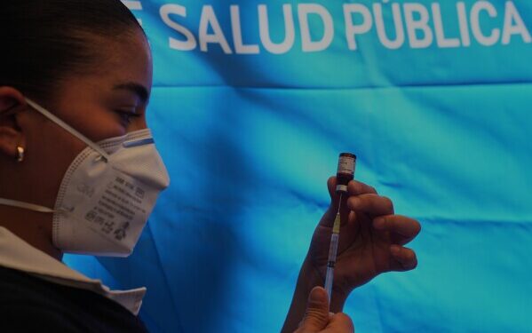 Куба заявляет, что авиакомпании больше не могут заправляться на острове, поскольку блокада со стороны США усугубляет энергетический кризис.