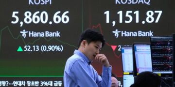 ЕС заявляет, что США должны соблюдать торговое соглашение после того, как суд заблокировал пошлины, введенные Трампом.