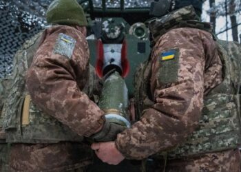 Бывший премьер-министр Великобритании Джонсон призывает союзников направить в Украину мирные войска в преддверии прекращения огня. Бывший премьер-министр Великобритании Джонсон призывает союзников направить в Украину мирные войска в преддверии прекращения огня.