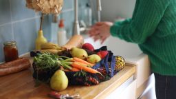 FDA одобрило натуральный пищевой краситель «свекольный красный» и расширило применение спирулины.