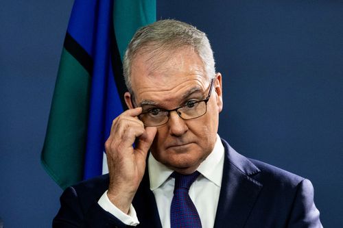 В штате Новый Южный Уэльс следует отменить хорошие характеристики, подтверждающие личность осужденных преступников.