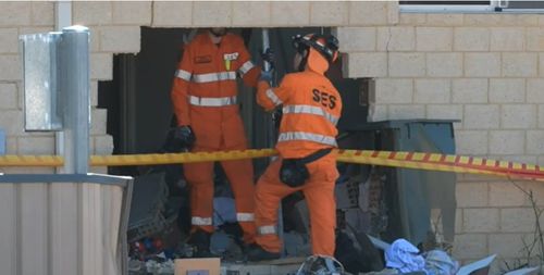 Бабушка погибла в результате аварии, когда автомобиль врезался в спальню, пока она спала.