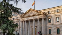 Греция сотрудничает с другими европейскими странами для создания центров депортации мигрантов за пределами ЕС. Вот последние новости об этом плане. Греция сотрудничает с другими европейскими странами для создания центров депортации мигрантов за пределами ЕС. Вот последние новости об этом плане.