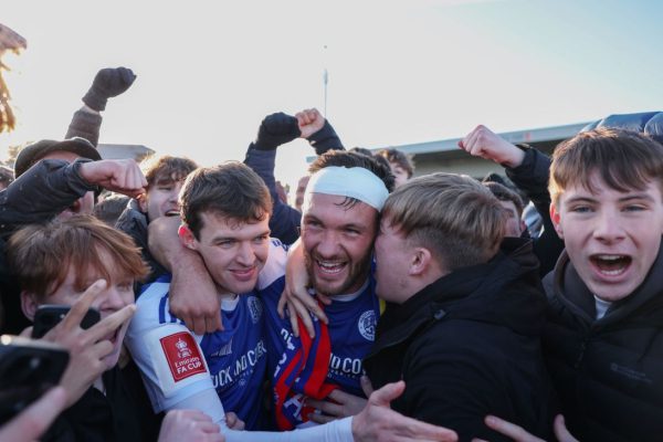 Как величайшая сенсация в истории Кубка Англии — это только начало для футбольного клуба «Маклсфилд».