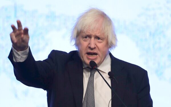 Венгрия заявляет, что заблокирует ключевой кредит ЕС Украине до возобновления поставок российской нефти. Венгрия заявляет, что заблокирует ключевой кредит ЕС Украине до возобновления поставок российской нефти.