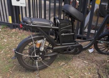 Согласно новым законам штата Новый Южный Уэльс, незаконные электровелосипеды будут конфискованы и уничтожены.