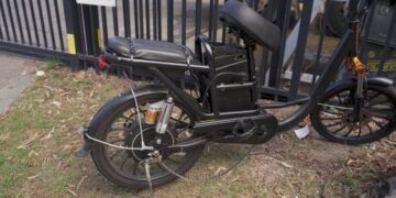 Согласно новым законам штата Новый Южный Уэльс, незаконные электровелосипеды будут конфискованы и уничтожены.