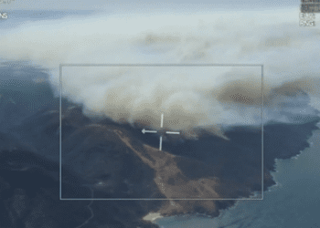 Для оказания помощи пожарным Южной Австралии в борьбе с масштабным лесным пожаром привлечены бригады из других штатов.