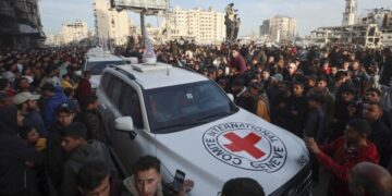 В результате израильских ударов погибли 30 палестинцев, в том числе дети, а перемирие в секторе Газа постепенно приближается к завершению.