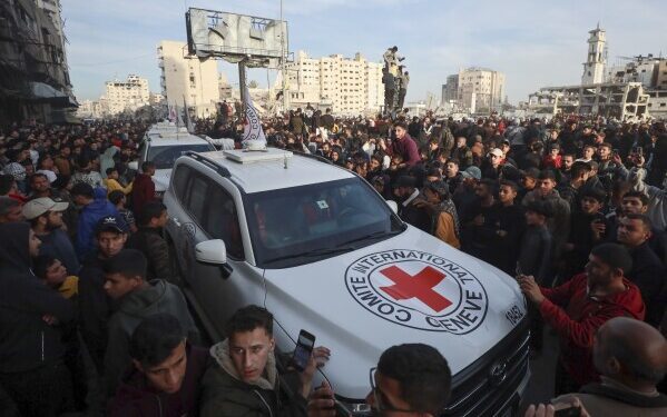 В результате израильских ударов погибли 30 палестинцев, в том числе дети, а перемирие в секторе Газа постепенно приближается к завершению.