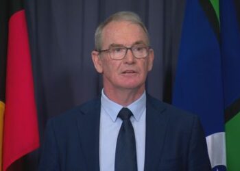 В ближайшие месяцы из каждого телефона в Австралии раздастся громкий тревожный сигнал.