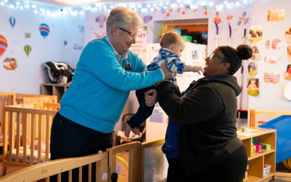 «Мне надоело, что меня бьют по зубам»: как стоимость услуг по уходу за детьми может повлиять на исход выборов в ключевом округе Палаты представителей США. «Мне надоело, что меня бьют по зубам»: как стоимость услуг по уходу за детьми может повлиять на исход выборов в ключевом округе Палаты представителей США.