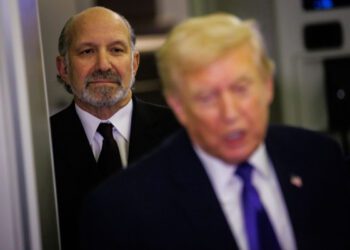 Связи Лутника с Эпштейном вызывают опасения на Уолл-стрит, но не в Белом доме. Связи Лутника с Эпштейном вызывают опасения на Уолл-стрит, но не в Белом доме.