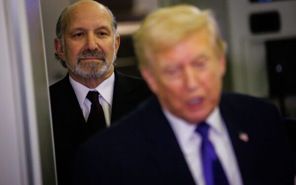 Связи Лутника с Эпштейном вызывают опасения на Уолл-стрит, но не в Белом доме. Связи Лутника с Эпштейном вызывают опасения на Уолл-стрит, но не в Белом доме.