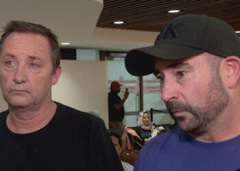 Родители жертв отравления метанолом осудили штрафы в размере 185 долларов, наложенные на персонал хостела в Лаосе.