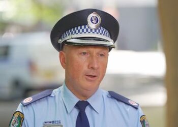 Более 3500 полицейских готовятся прибыть в центральный деловой район Сиднея в преддверии визита президента Израиля.