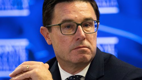 Лидер Национальной партии Дэвид Литтлпроуд избежал поражения на выборах лидера партии, несмотря на неудачную попытку переизбрания. Лидер Национальной партии Дэвид Литтлпроуд избежал поражения на выборах лидера партии, несмотря на неудачную попытку переизбрания.