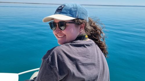 Новое исследование опровергает теорию о том, почему акулы покинули австралийские острова после вирусной атаки.