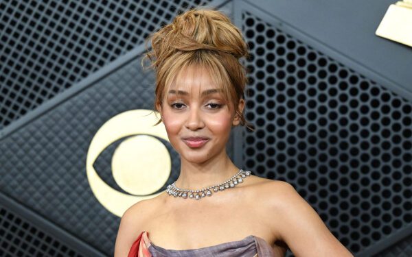 Пользовательница PinkPantheress блестяще ответила на вопросы викторины о Гарри Стайлзе и Леди Гаге в игре «Самое слабое звено».