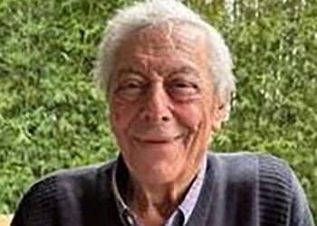 Полиция расследует обстоятельства возгорания автомобиля, поиски пропавшего дедушки продолжаются. Полиция расследует обстоятельства возгорания автомобиля, поиски пропавшего дедушки продолжаются.