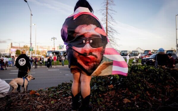 Губернатор Пуэрто-Рико подписал закон, признающий плод человеком, в то время как критики предупреждают о последствиях.