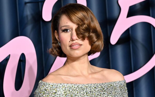 Рэй чувствует себя разочарованной компанией Ticketmaster из-за ошибки на сайте, из-за которой фанаты пропустили концерт: «Это неприемлемо».