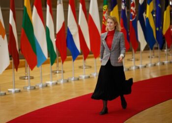 Россия не может атаковать НАТО в этом году, но планирует нарастить собственные силы, заявил глава разведки.