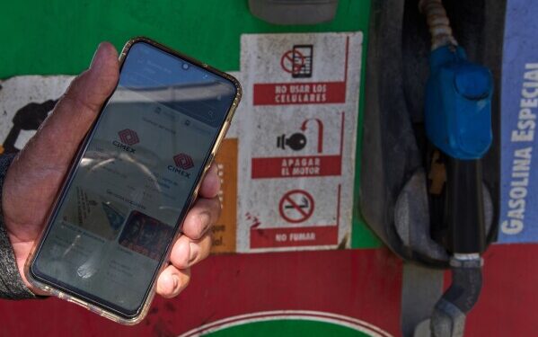 Россия приняла министра иностранных дел Кубы и призвала США не вводить блокаду против Кубы. Россия приняла министра иностранных дел Кубы и призвала США не вводить блокаду против Кубы.