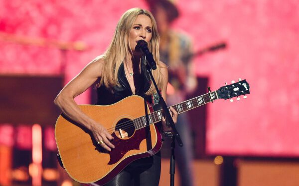 Шерил Кроу призывает к импичменту и тюремному заключению президента Трампа из-за дел Эпштейна: «Кто мы, если не заступаемся за детей?»