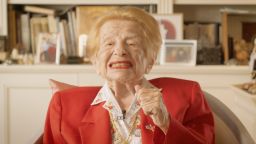 Забудьте о цветах из продуктового магазина, завернутых в пластик. Советы ко Дню святого Валентина вы найдете здесь.