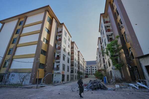 Сын норвежской кронпринцессы арестован по новым обвинениям в преддверии суда по делу об изнасиловании.