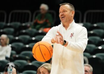 Сын норвежской кронпринцессы арестован по новым обвинениям в преддверии суда по делу об изнасиловании. Сын норвежской кронпринцессы арестован по новым обвинениям в преддверии суда по делу об изнасиловании.