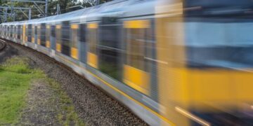 Правительство заявляет, что высокоскоростная железнодорожная линия Сидней-Ньюкасл будет готова к началу строительства через два года.