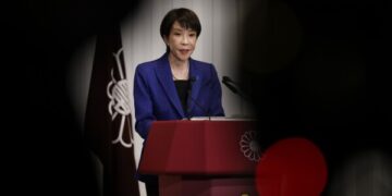 Такаичи, переизбранный на пост лидера Японии, хочет сотрудничать с США в разработке редкоземельных элементов.