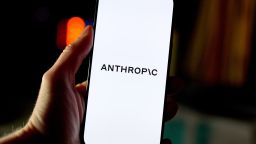 Время неумолимо истекает, и после того, как компания Anthropic отклонила предложение Пентагона, настал критически важный срок.