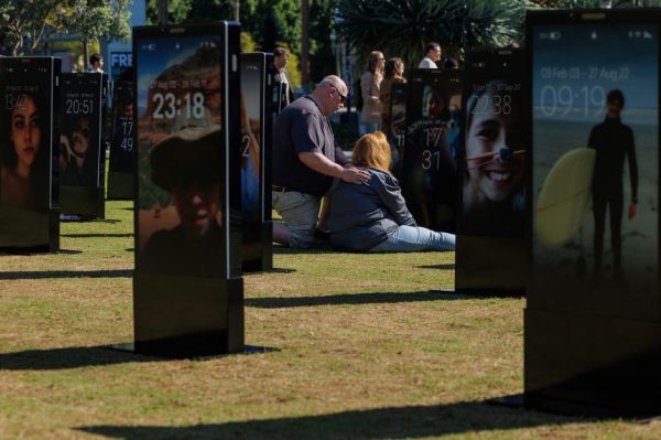 В среду на судебном процессе по делу о зависимости от социальных сетей Марка Цукерберга ждут сложные вопросы и скорбящие семьи.