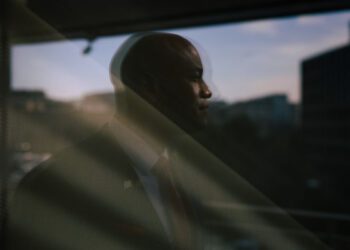 Уэс Мур сталкивается с пределами собственных сил в конфликте с демократами штата Мэриленд.