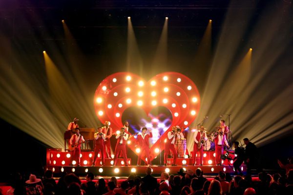 Что вы пропустили на церемонии вручения премии «Грэмми» 2026 года: политика, обнаженка и выступления легенд.