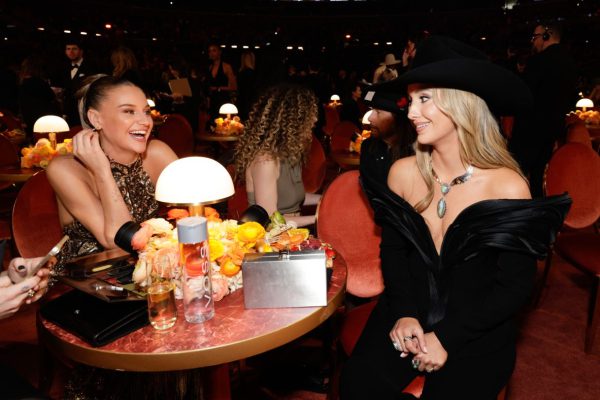 Что вы пропустили на церемонии вручения премии «Грэмми» 2026 года: политика, обнаженка и выступления легенд.