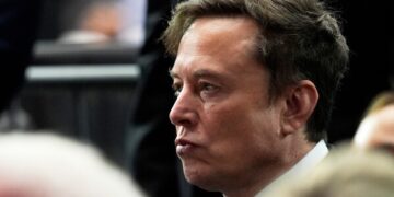 В Франции проведены обыски в офисах X в рамках расследования прокуратуры по делу о распространении изображений, содержащих сексуальные домогательства к детям, и использовании технологии дипфейк.