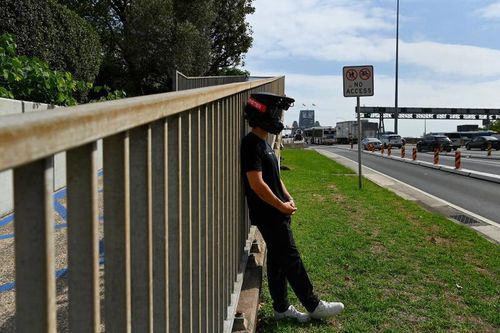 Ютубер оштрафован за организацию "крайне опасного" мотопробега по мосту Харбор-Бридж.