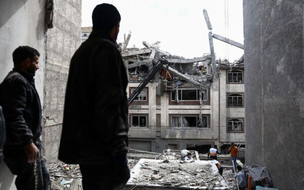 Спустя 4 недели противоречивые сигналы Трампа по поводу войны с Ираном вызывают недовольство у законодателей-республиканцев и их политических союзников.