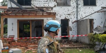 Все 6 членов экипажа американского самолета-заправщика, потерпевшего крушение в Ираке, погибли, сообщили американские военные.