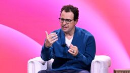 Приложение Claude от Anthropic внезапно стало самым популярным приложением для iPhone после конфликта с Пентагоном.