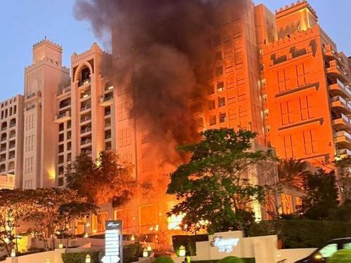 В связи с ударами по Ирану австралийцев предостерегли от поездок в страны Ближнего Востока. В связи с ударами по Ирану австралийцев предостерегли от поездок в страны Ближнего Востока.