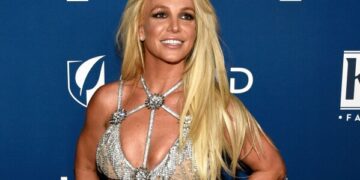 Бритни Спирс арестована по подозрению в вождении в нетрезвом состоянии и под воздействием наркотиков.