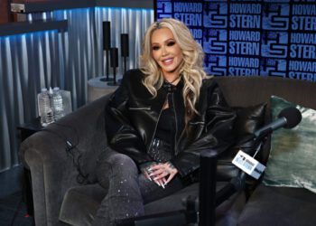 Банни Ксо рассказала, кого она хотела бы видеть в роли себя в фильме «Stripped Down».