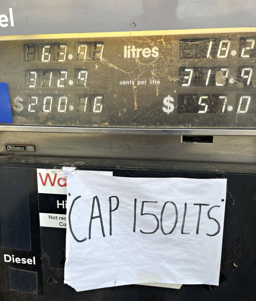 «Бизнес разоряется прямо сейчас»: Транспортное ведомство раскритиковало план Альбо по преодолению топливного кризиса.