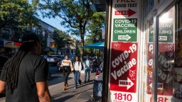 Комитет CDC по вакцинам пока отказывается от попыток прекратить рекомендовать мРНК-вакцины от COVID-19.